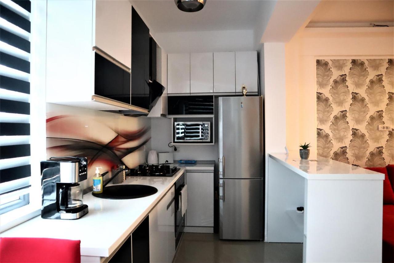 Thomas Luxury Apartment Năvodari Kültér fotó