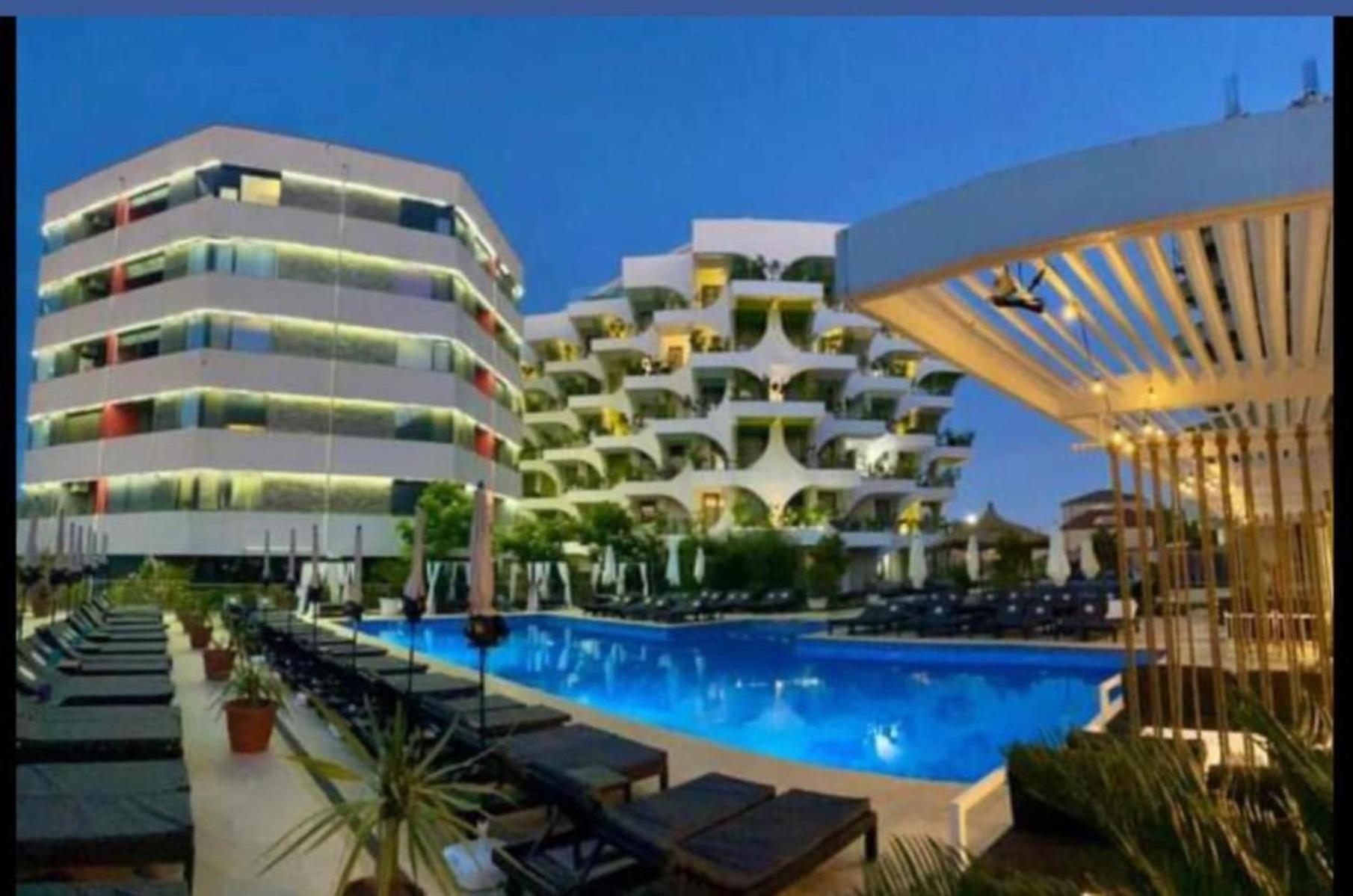 Thomas Luxury Apartment Năvodari Kültér fotó